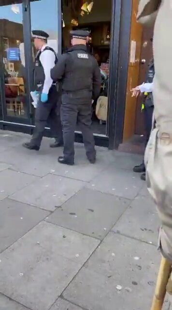 Sikh Restaurant Owner Arrested After Muslim Protest Over Non-Halal Meat Sparks Outrage and "London Has Fallen" Claims