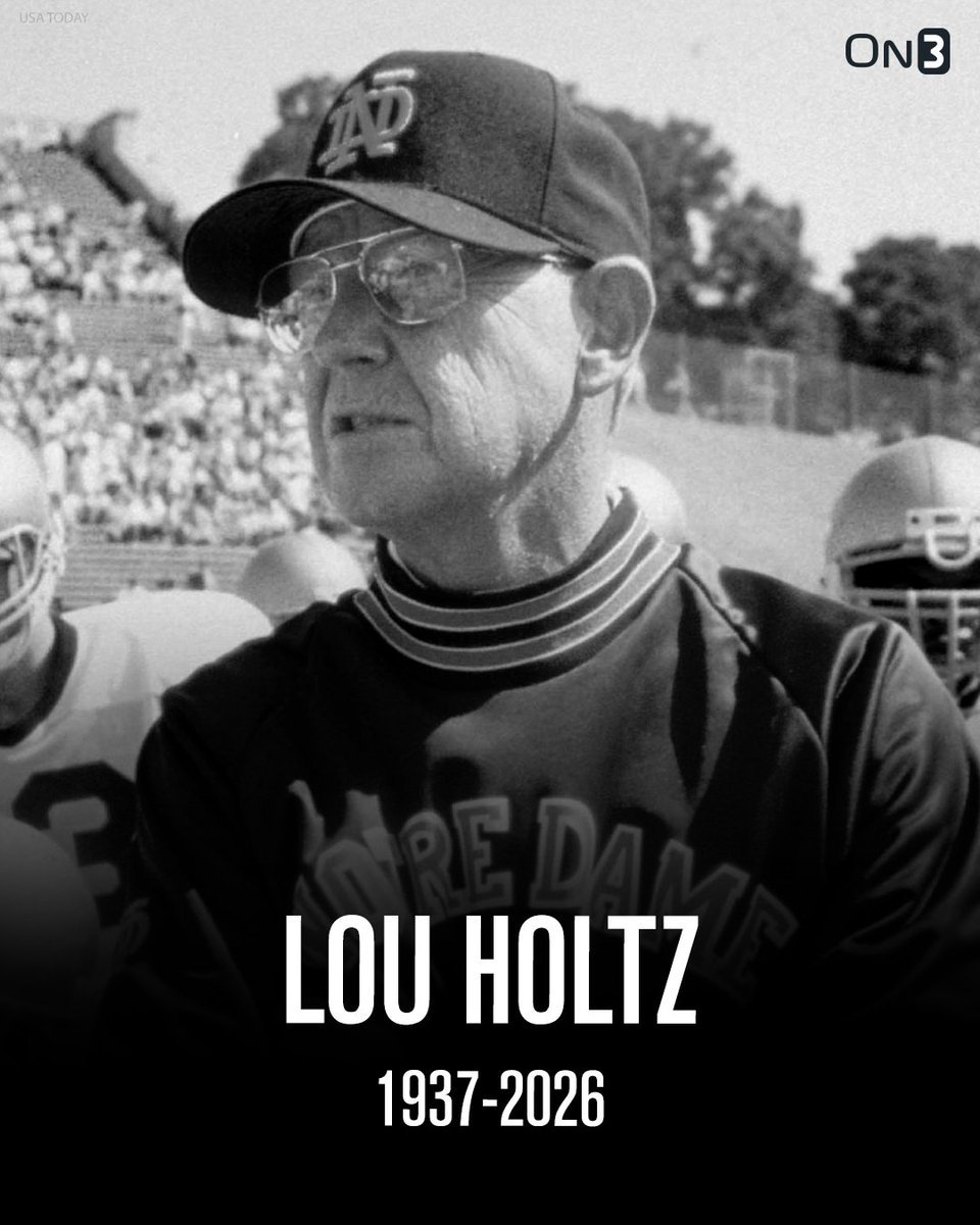Legendary College Football Coach Lou Holtz Passes Away at 89, Sparking Widespread Tributes Across Social Media