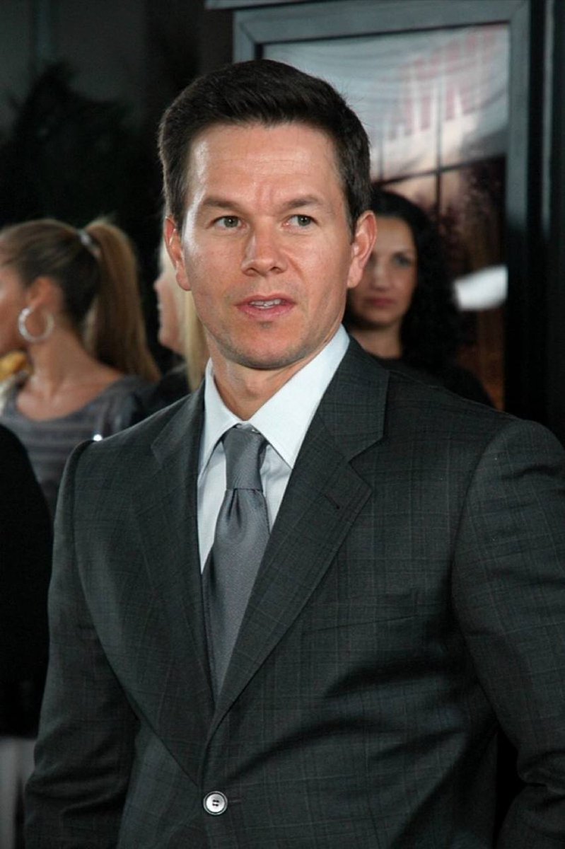Mark Wahlberg Calls Out Hollywood Democrats in Viral Statement Sparking Massive X Frenzy
