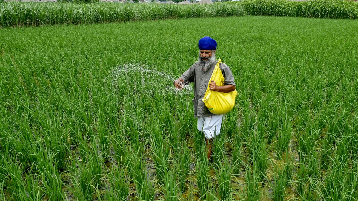 US-Israel-Iran War Rattles Global Oil Markets: Gas Prices Surge Amid Escalating Tensions and Pentagon Concerns